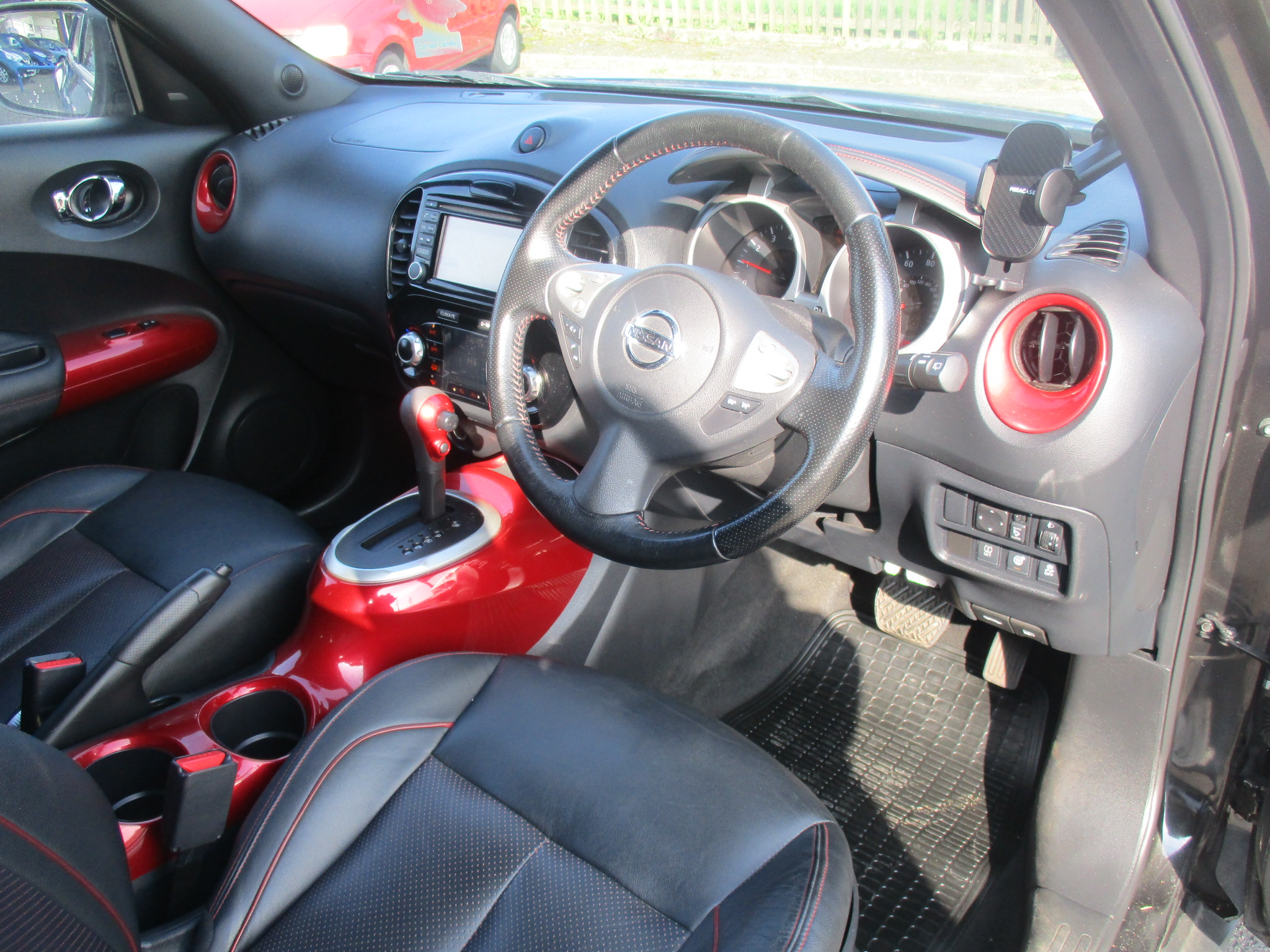 NISSAN JUKE 1.6 TEKNA XTRON (AUTO) 2014